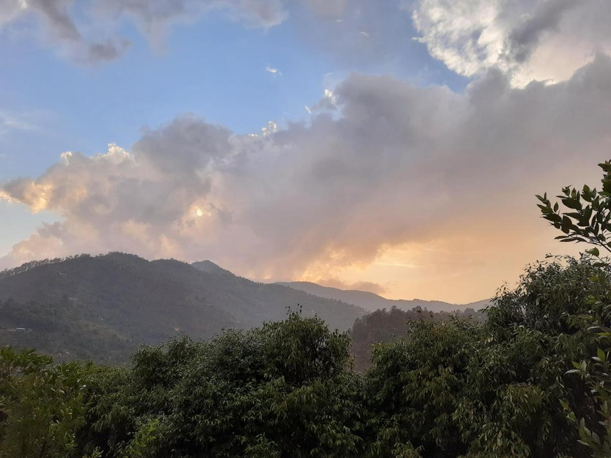 Mukteshwar Grand Retreat Bagian luar foto