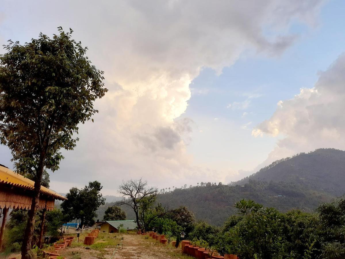 Mukteshwar Grand Retreat Bagian luar foto